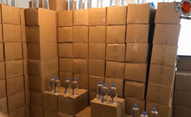 Antalya'da sahte alkol üreten fabrika ve depoya baskın: 8 gözaltı