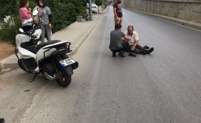 Alanya’da panik yapıp ön frene basan motosiklet sürücüsü yaralandı